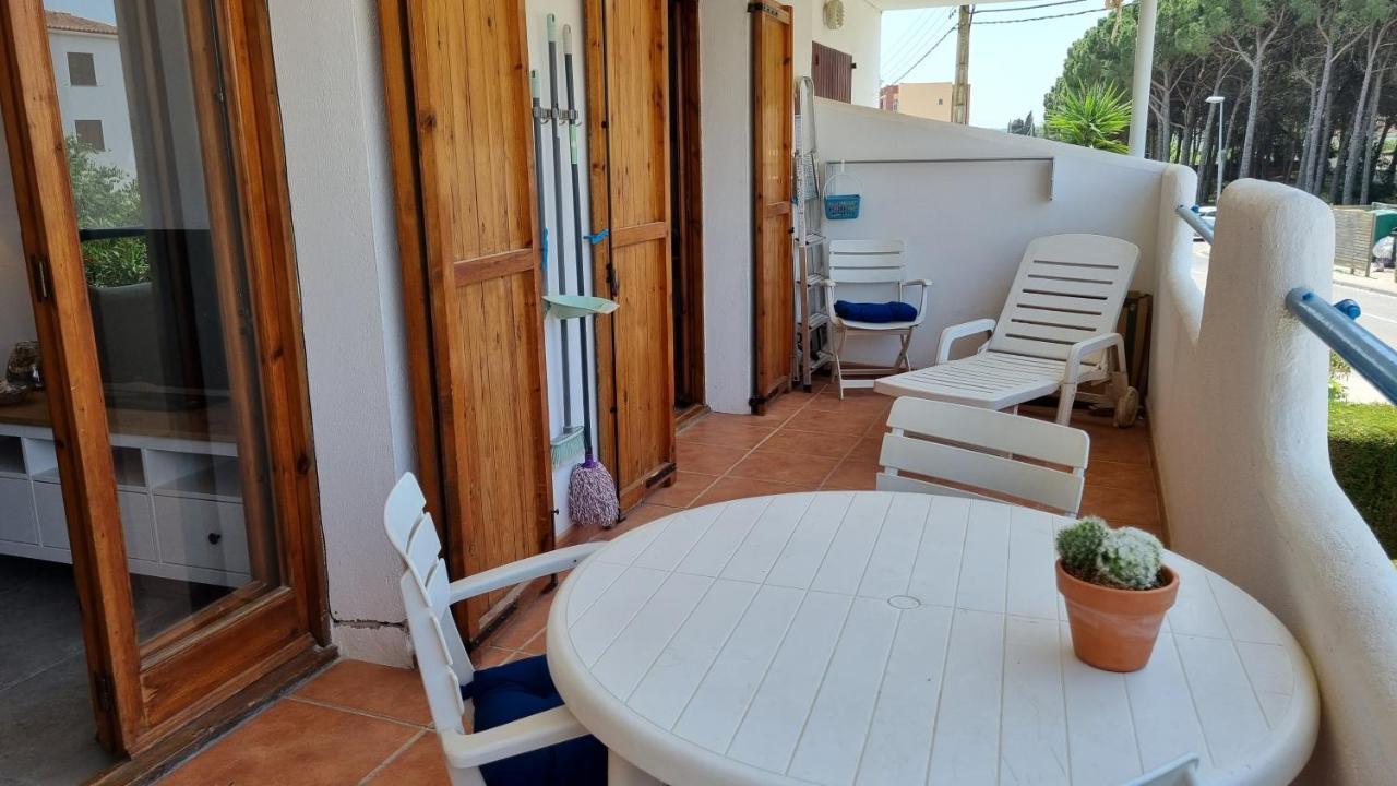 Apartamento Familiar Con Piscina Y Wifi L' Escala Екстериор снимка